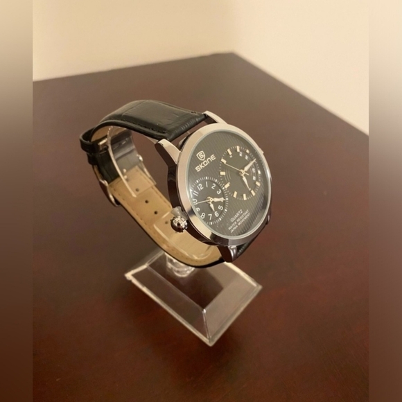 Brand new Dual Time zone Black Skone mens fashion watch - Picture 3 of 3